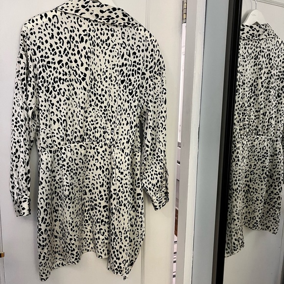 Satiny animal print dress - Picture 5 of 5